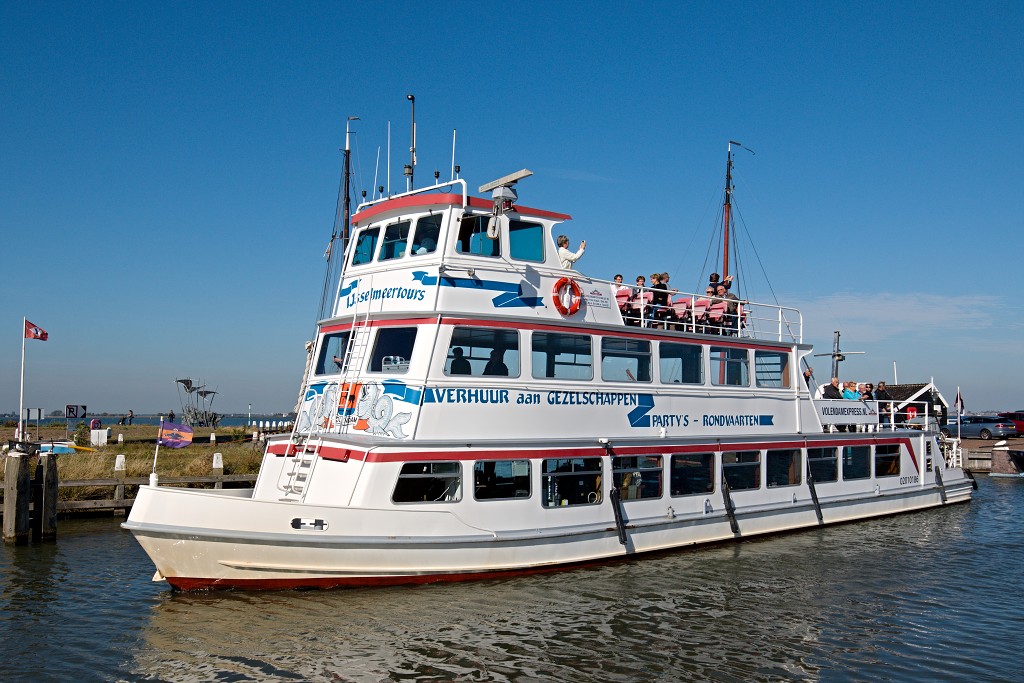 marken markermeer hdr houten huizen waterland vissersdorp paard van